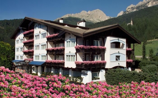 Corona Alpen Hotel