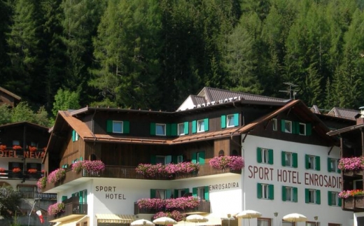 Sport Hotel Enrosadira