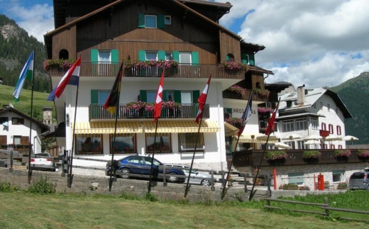 Sport Hotel Enrosadira