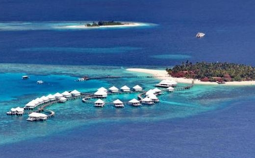 Diamonds Thudufushi Beach & Water Villas Maldives