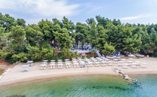 Porfi Beach Hotel