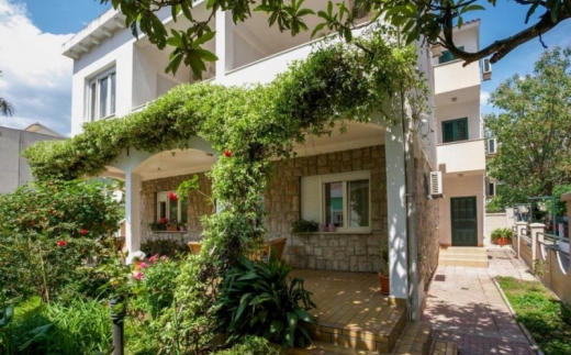 Apartments Boskovic