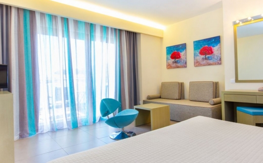 Alea Hotel & Suites