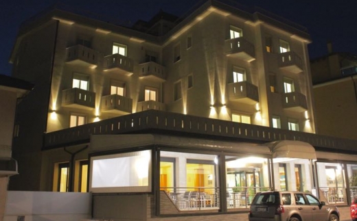 Delfino Beach Hotel
