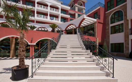 St.George Palace Aparthotel