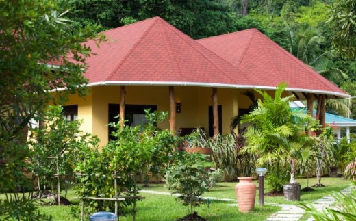 Les Lauriers Eco Hotel