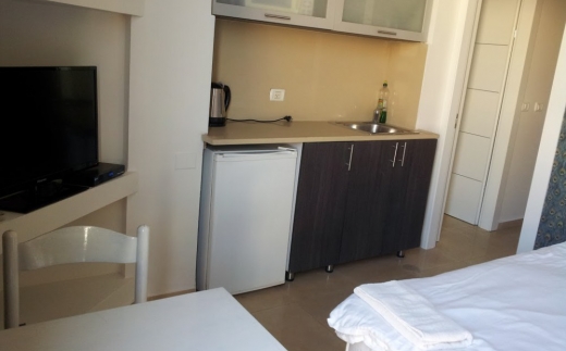 Gordon Inn (Ex. Tlv77)