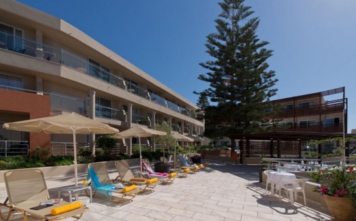 Minos Hotel