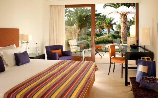 Kernos Beach Hotel