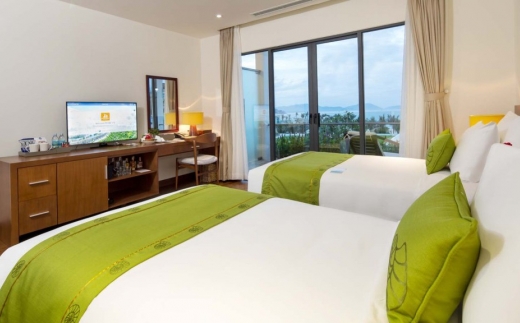 Cam Ranh Riviera Beach Resort & Spa