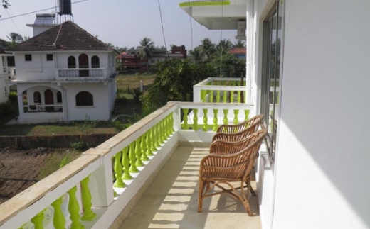 Bay Breeze Hotel (Ex. Morjim Grand Inn)