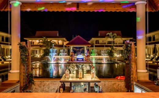The Oasis Hotel, Restaurant & Spa