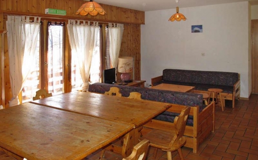 Chalet Pilotis (18-32 Pers)