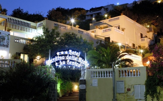 Giardino Delle Ninfe E La Fenice