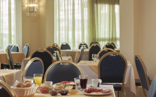 Best Western Candia Hotel