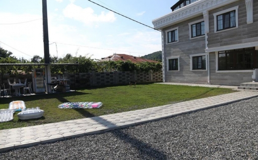 Lucette Guest House Отель