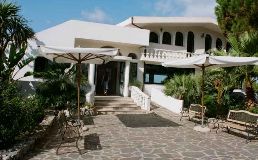 Villaggio Pineta Petto Bianco