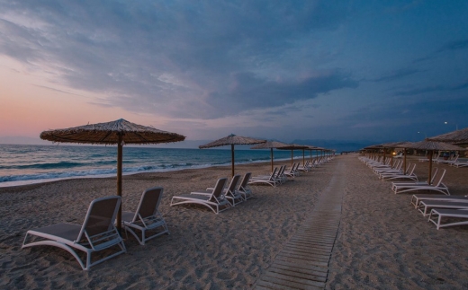 Almyros Beach Resort & Spa