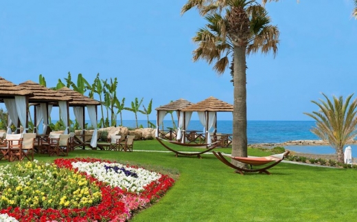 Constantinou Bros Pioneer Beach Hotel