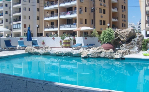 Larco Hotel And Apartments