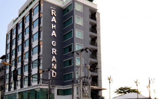 Raha Grand Hotel