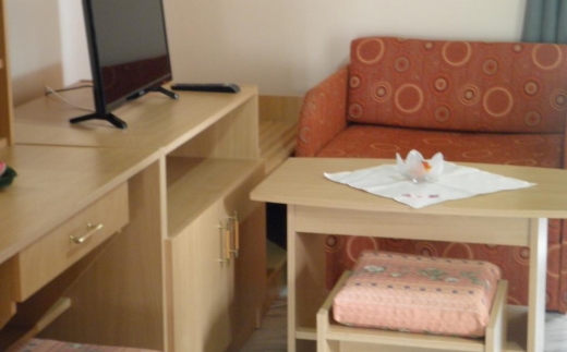 Kristaly Apartman