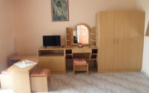 Kristaly Apartman