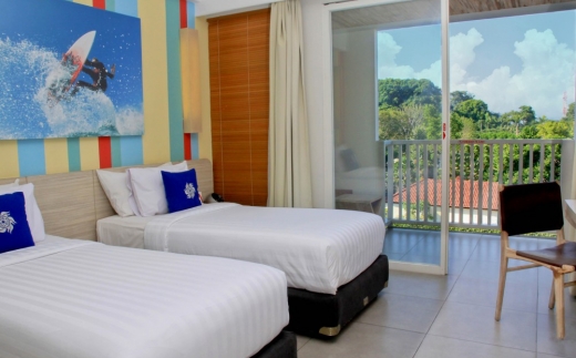 Bliss Surfer Hotel