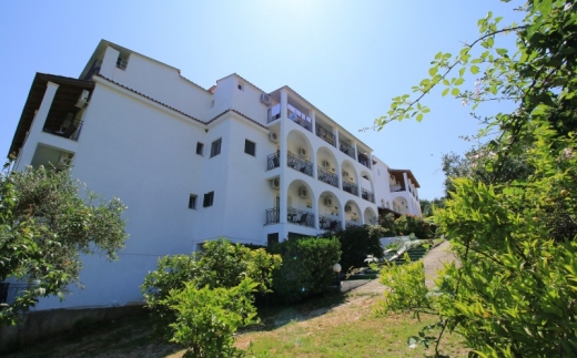 Yannis Hotel