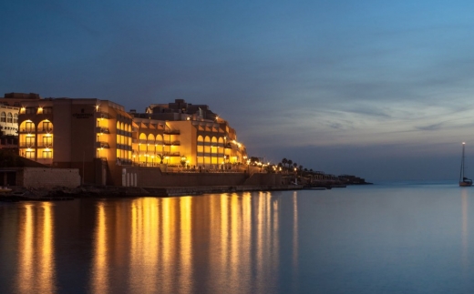 Marina Hotel At The Corinthia Beach