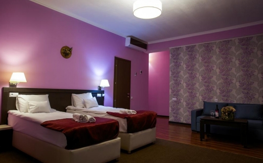 Terrace Avlabari Hotel By Log Inn