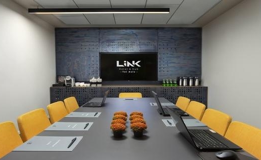 Link Hotel & Hub