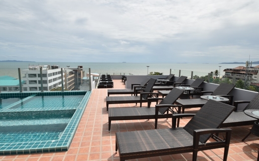 Golden Jomtien Beach Hotel