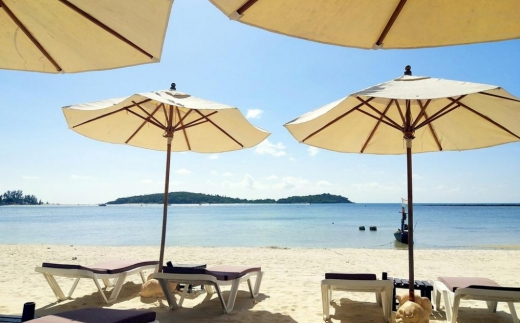 Iyara Beach Plaza