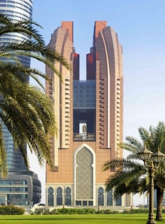 Bab Al Qasr Hotel