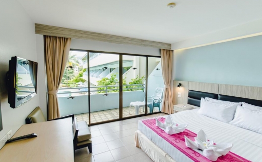 Karon Whale Resort
