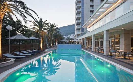 Ami Hotel