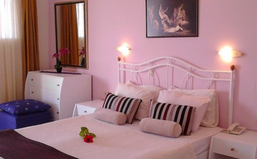 Creta Suites