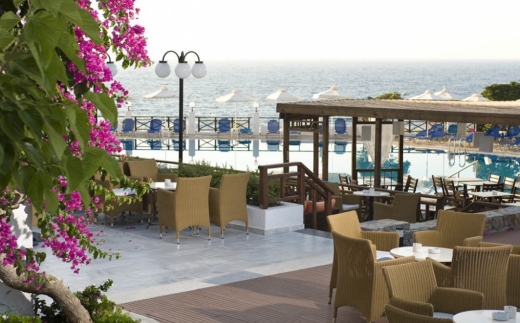 Maritimo Beach Hotel