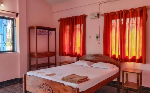 Morjim Sunset Guest House