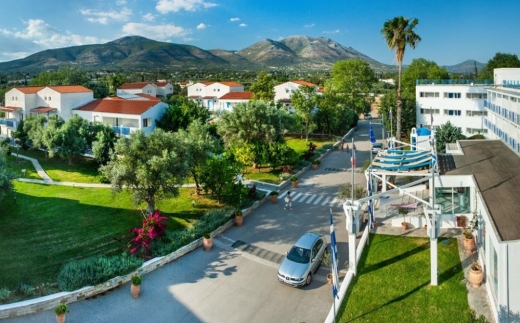 Grand Blue Hotel Eretria