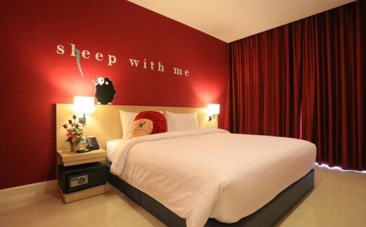 Sleep With Me Hotel