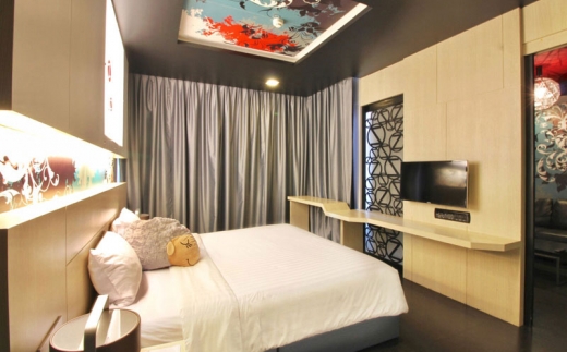 Sleep With Me Hotel