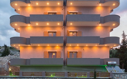 Casanoste Apartments