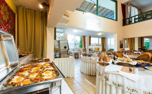 Trefon Aparthotel & Family Suites