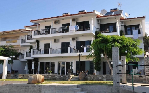 Alexandros Apartments