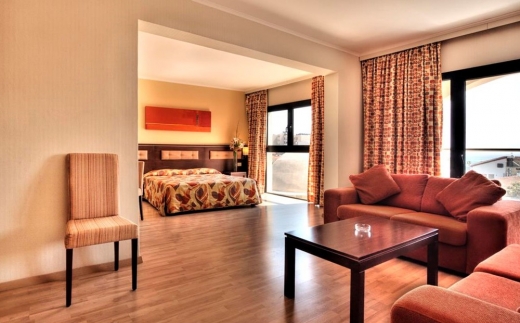 Livadhiotis City Hotel
