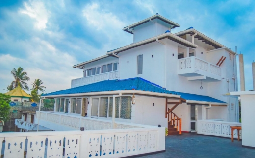 Hikka Ocean Resort