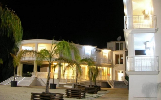 Mariana Hotel