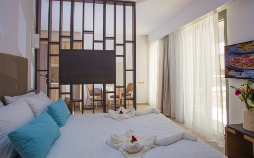 Minos Aparthotel And Suites